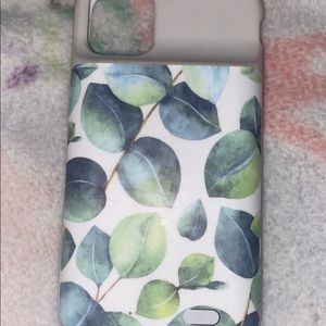 Casely 2.0 charging case for iPhone 11